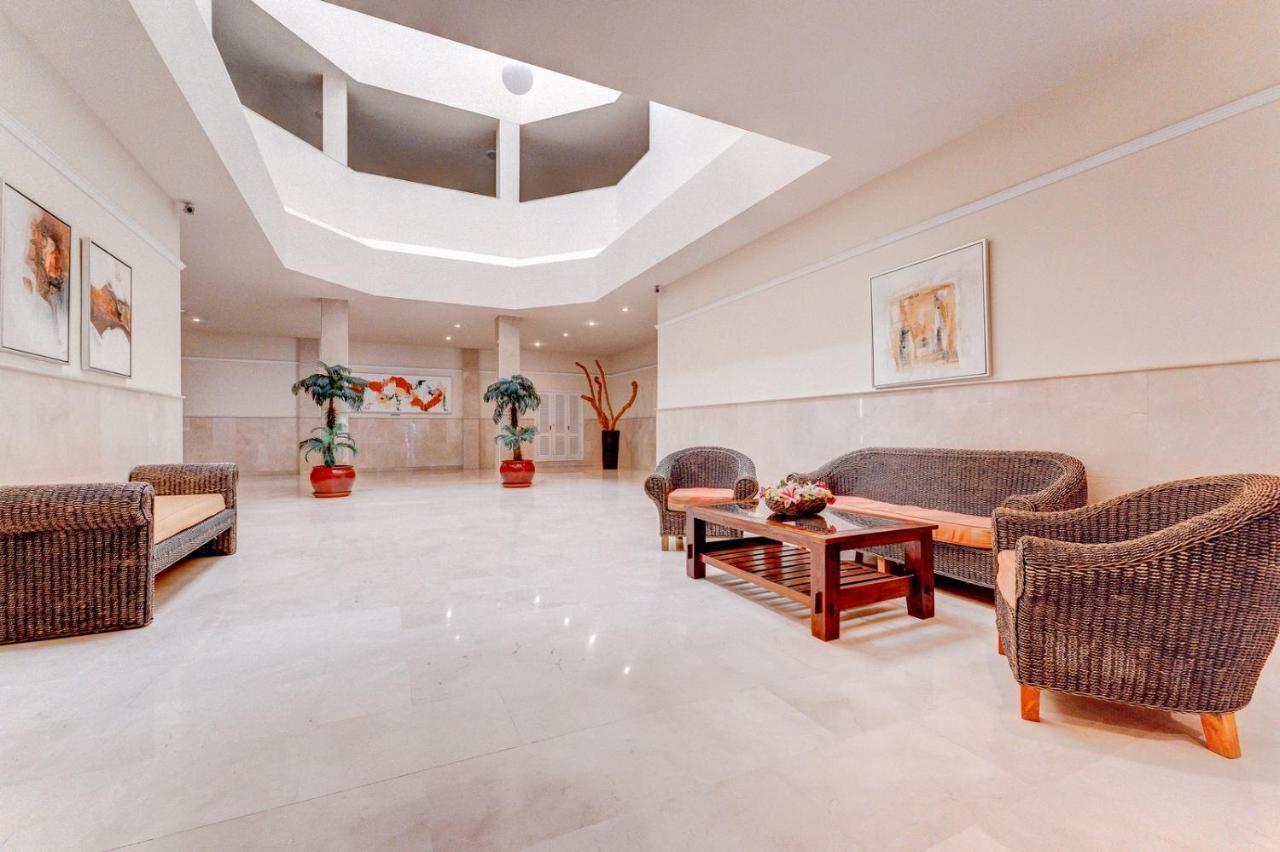 אדחה Beautiful Apartment In Terrazas Del Duque I מראה חיצוני תמונה